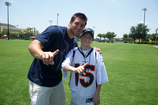 Poll: Tebow 3rd most influential athlete in U.S.