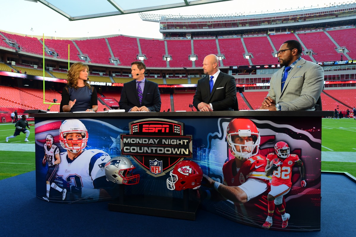 MNF game in Philadelphia is a for ESPN host Suzy Kolber