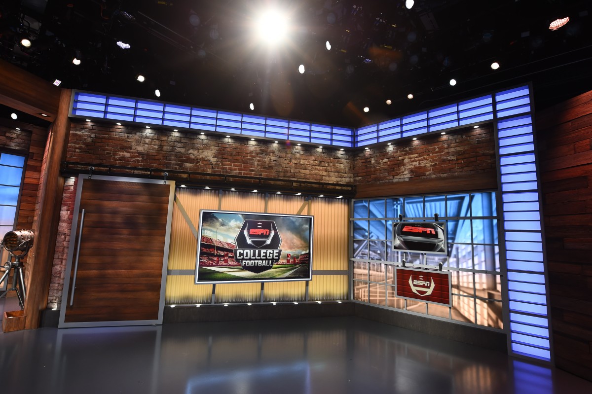 ESPN debuts redesigned studio for ABC college football shows - ESPN ...