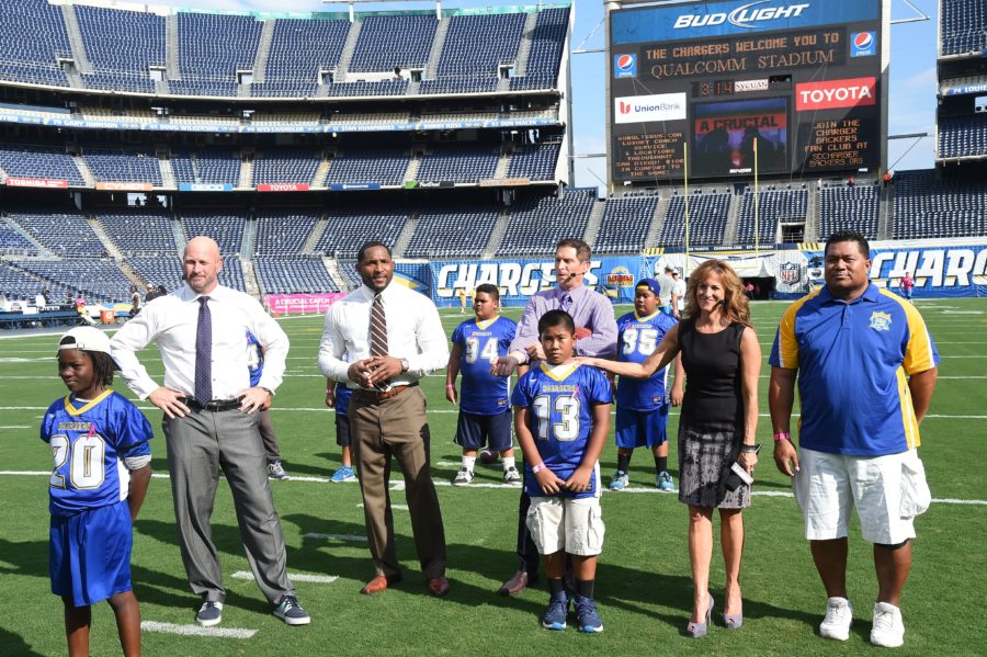 Monday Night Lights provides youth football players unique MNF experiences  - ESPN Front Row