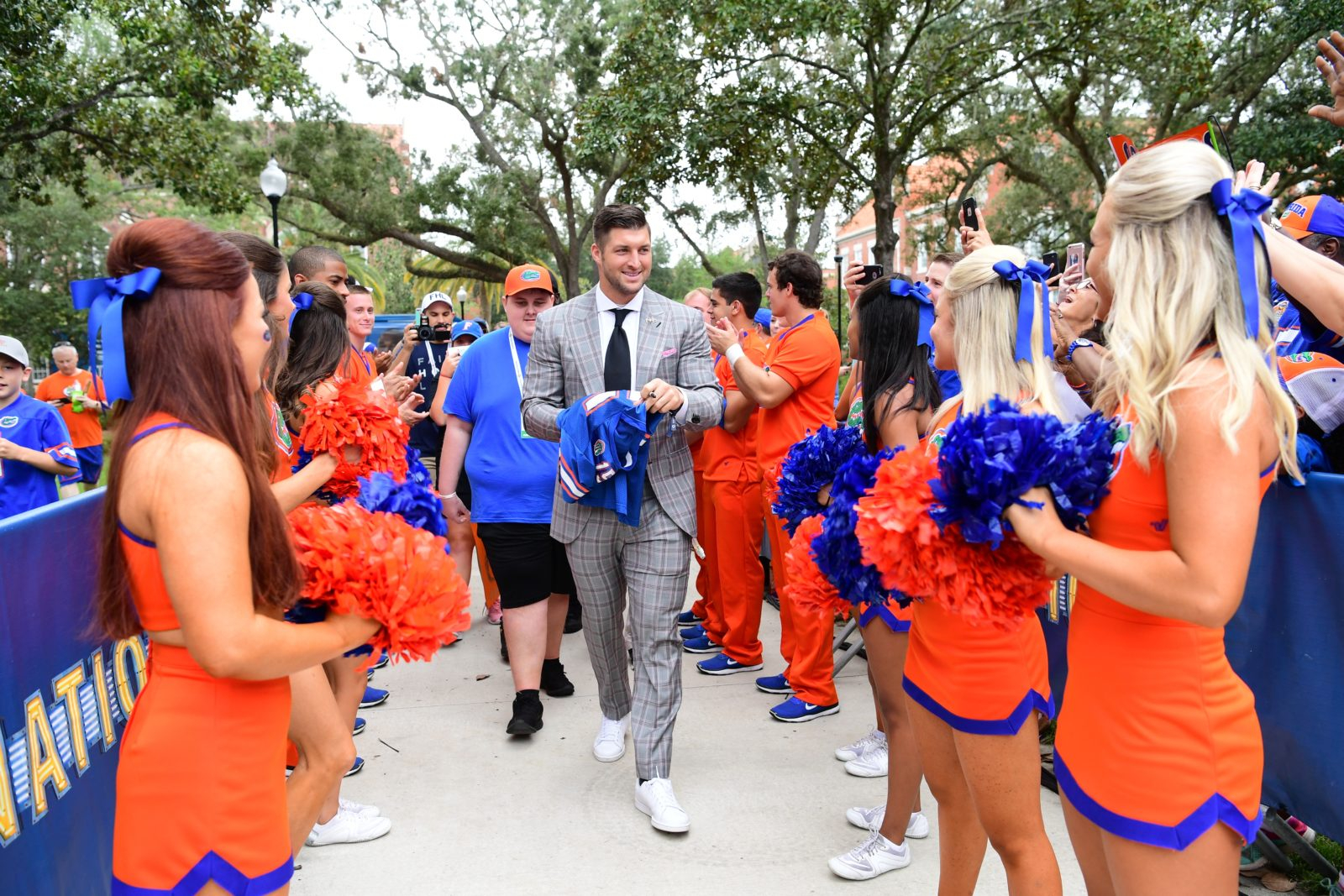 Tim Tebow to be inducted into Florida Gators ring of honor - ESPN